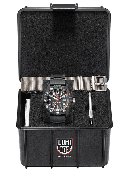 Luminox MASTER CARBON SEAL 3801 Series Mens Black Rubber Watch XS.3801.C - Shop at Altivo.com
